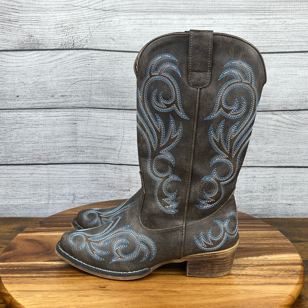 Roper Women’s Brown Riley Vintage Western Boot Snip Toe Blue Stitching Size 5.5